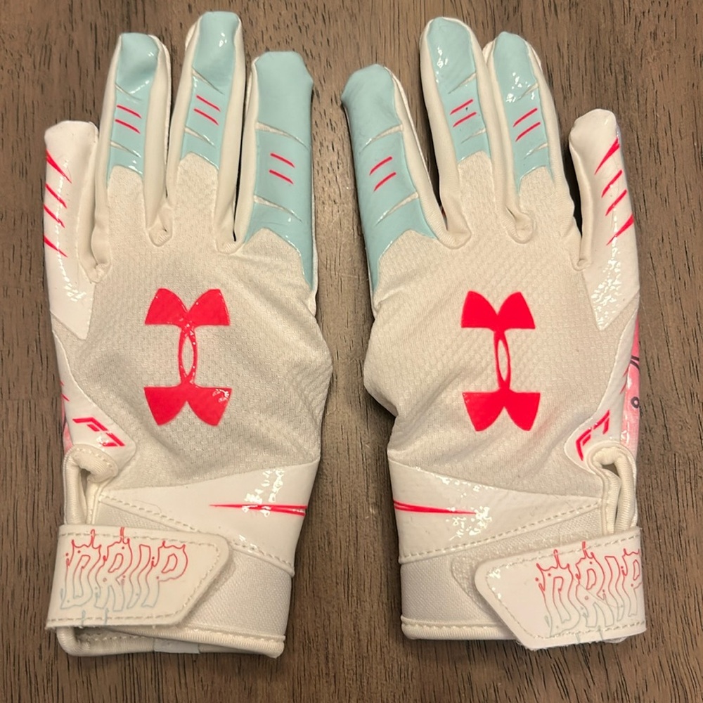 Under Armour Kids White and Light Blue Sports Gloves